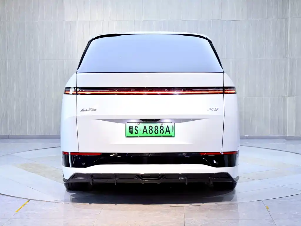 XPeng X9 — миниатюра 5