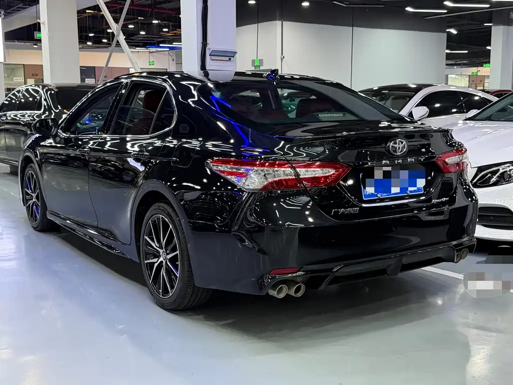 Toyota Camry — миниатюра 15