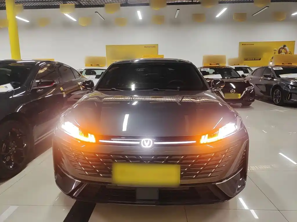 Changan Eado — миниатюра 3