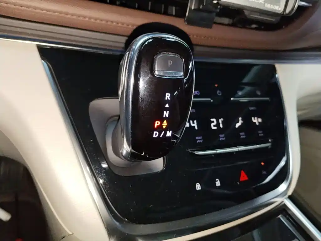 Buick GL8 — миниатюра 14