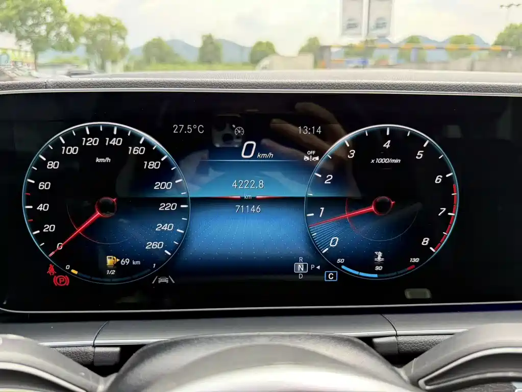 Mercedes-Benz GLE (Import) — миниатюра 16