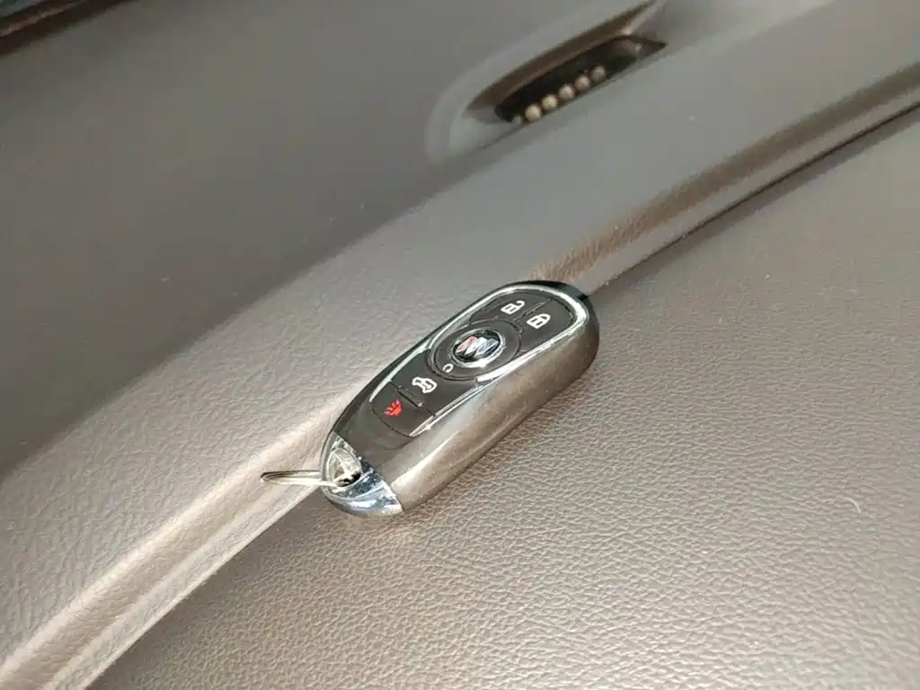 Buick GL8 — миниатюра 9
