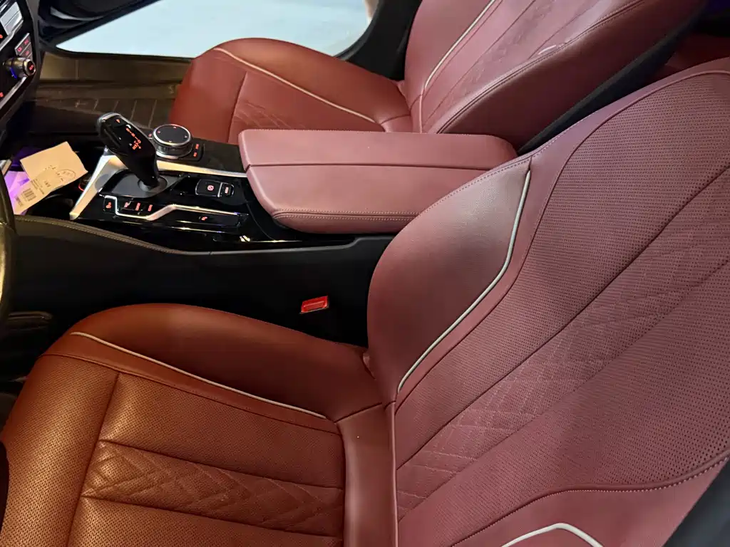 BMW 5 Series — миниатюра 17