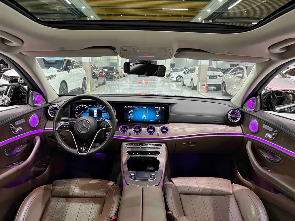 Mercedes-Benz E-Class — миниатюра 11