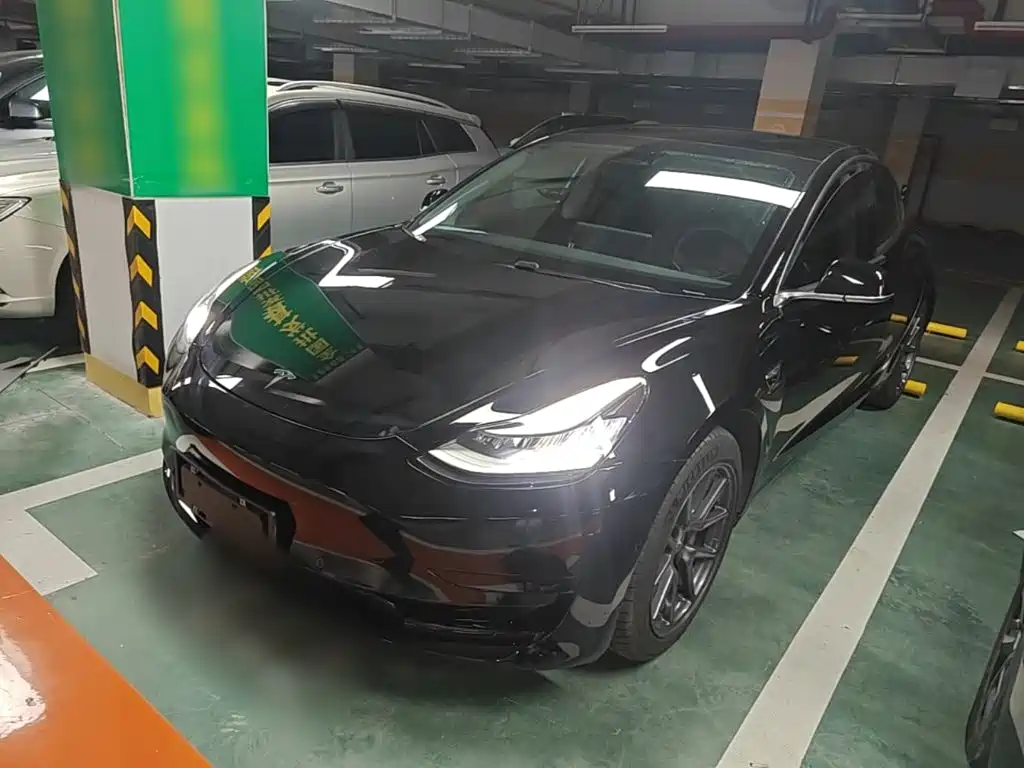 Tesla Model 3 — миниатюра 2