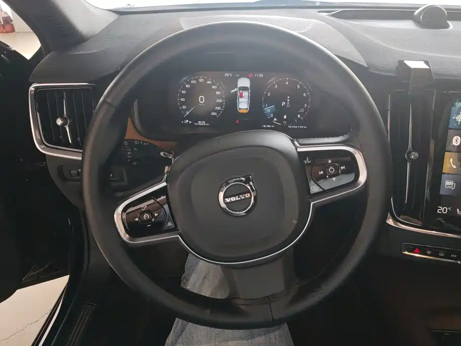 Volvo S90 — миниатюра 15
