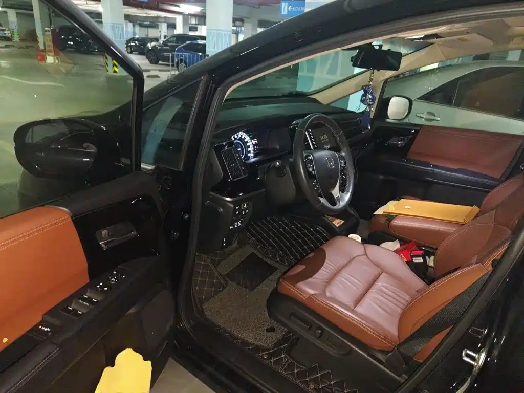 Honda Elysion — миниатюра 17