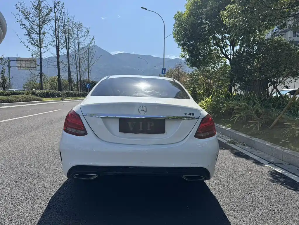 Mercedes-Benz C-Class — миниатюра 8