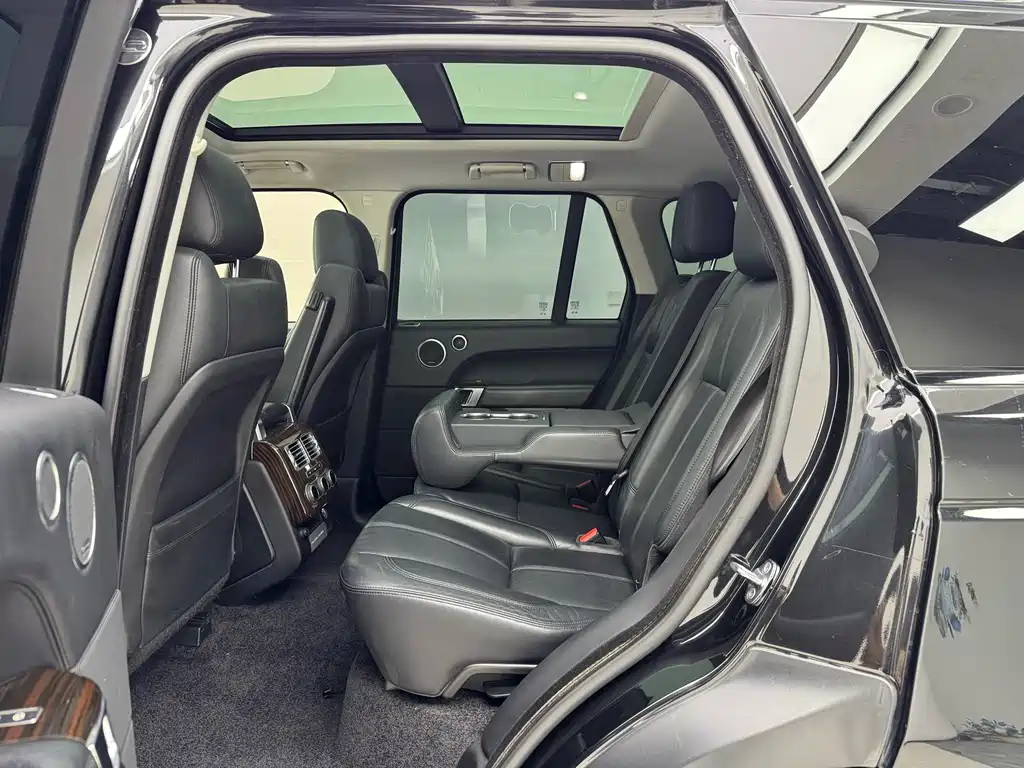 Land Rover Range Rover — миниатюра 16