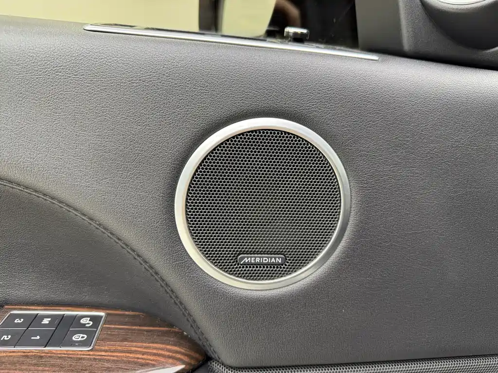 Land Rover Range Rover — миниатюра 13