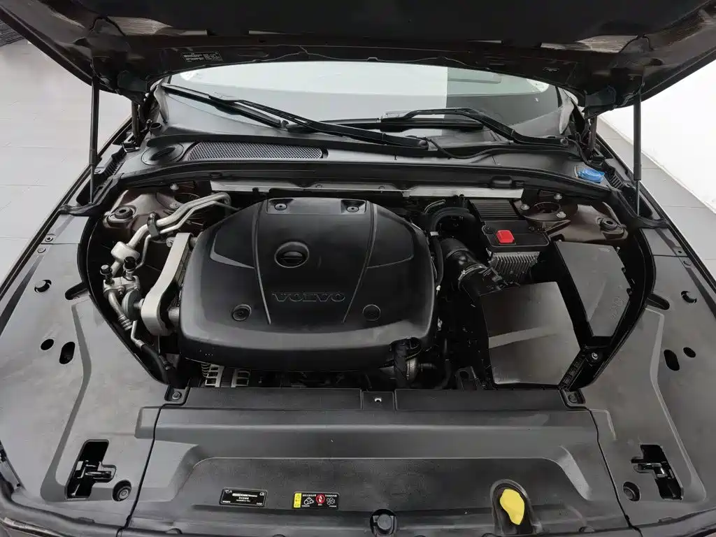 Volvo S90 — миниатюра 6