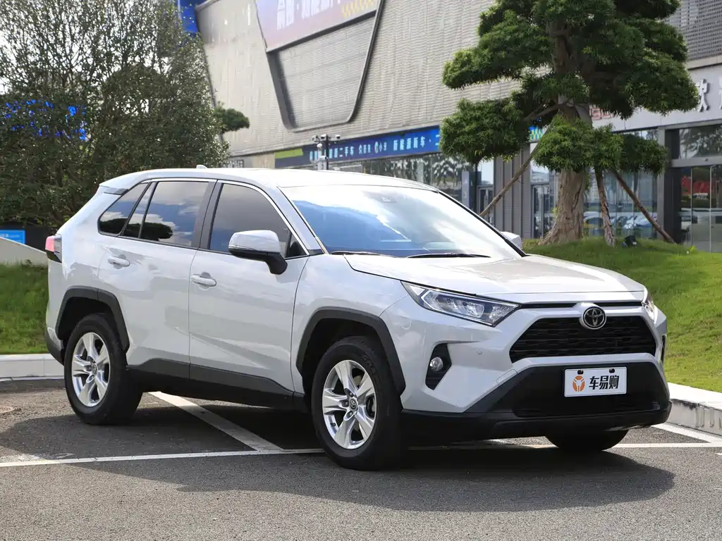 Toyota RAV4 — миниатюра 3