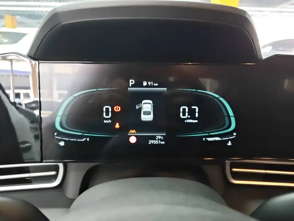 Hyundai Elantra — миниатюра 12