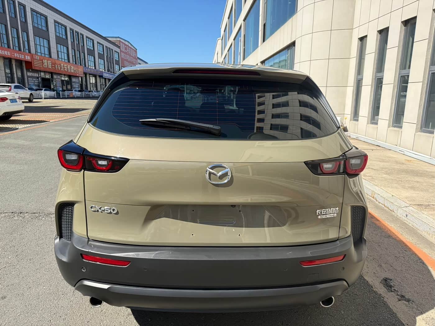 Mazda Mazda CX-50 Xingye 2.0 л 2023 г. шампань/коричневый, пробег 25000 км