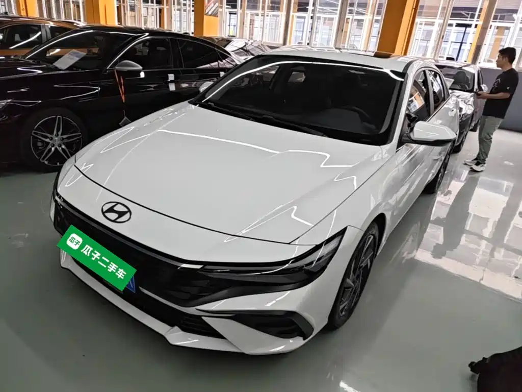 Hyundai Elantra — миниатюра 2
