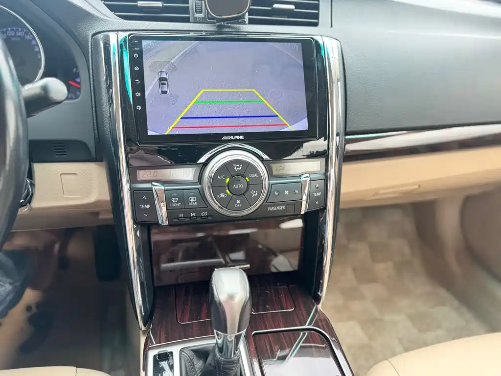 Toyota Reiz — миниатюра 12