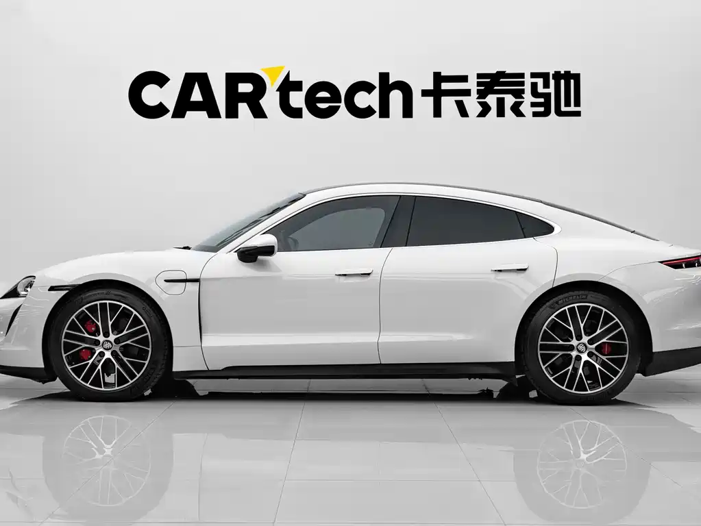 Porsche Taycan — миниатюра 9