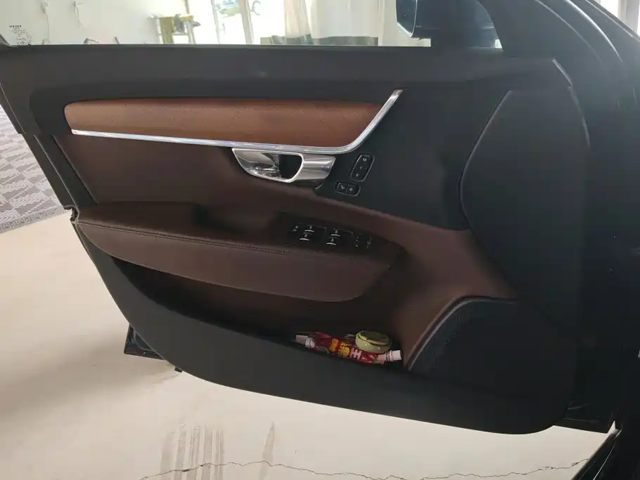 Volvo S90 — миниатюра 7