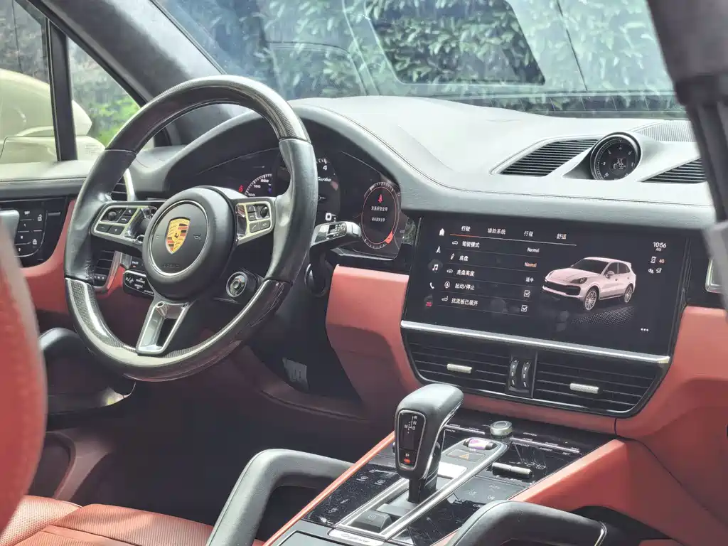 Porsche Cayenne — миниатюра 5