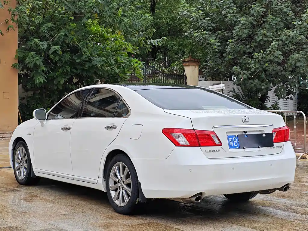 Lexus ES — миниатюра 6