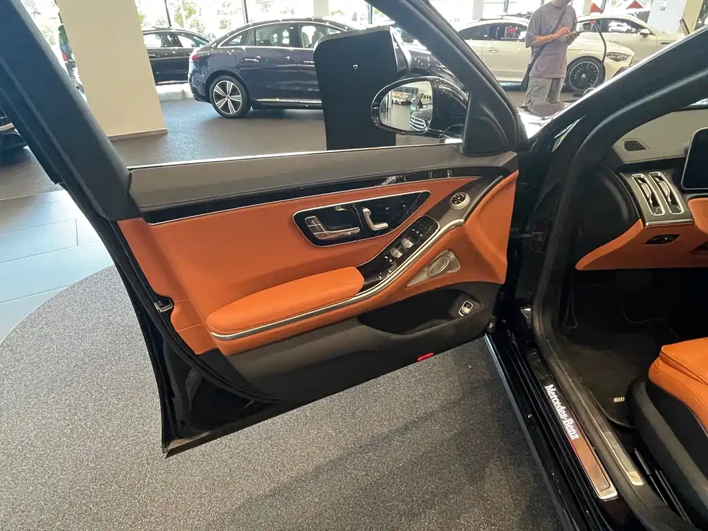 Mercedes-Benz S-Class — миниатюра 6