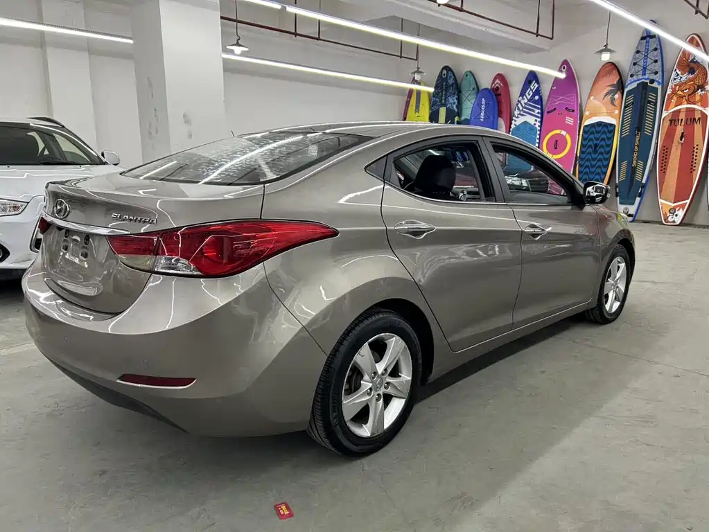 Hyundai Elantra Langdong — миниатюра 4