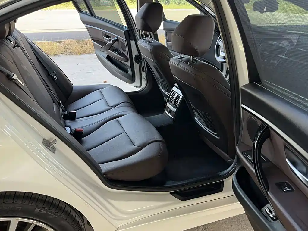 BMW 3 Series — миниатюра 2