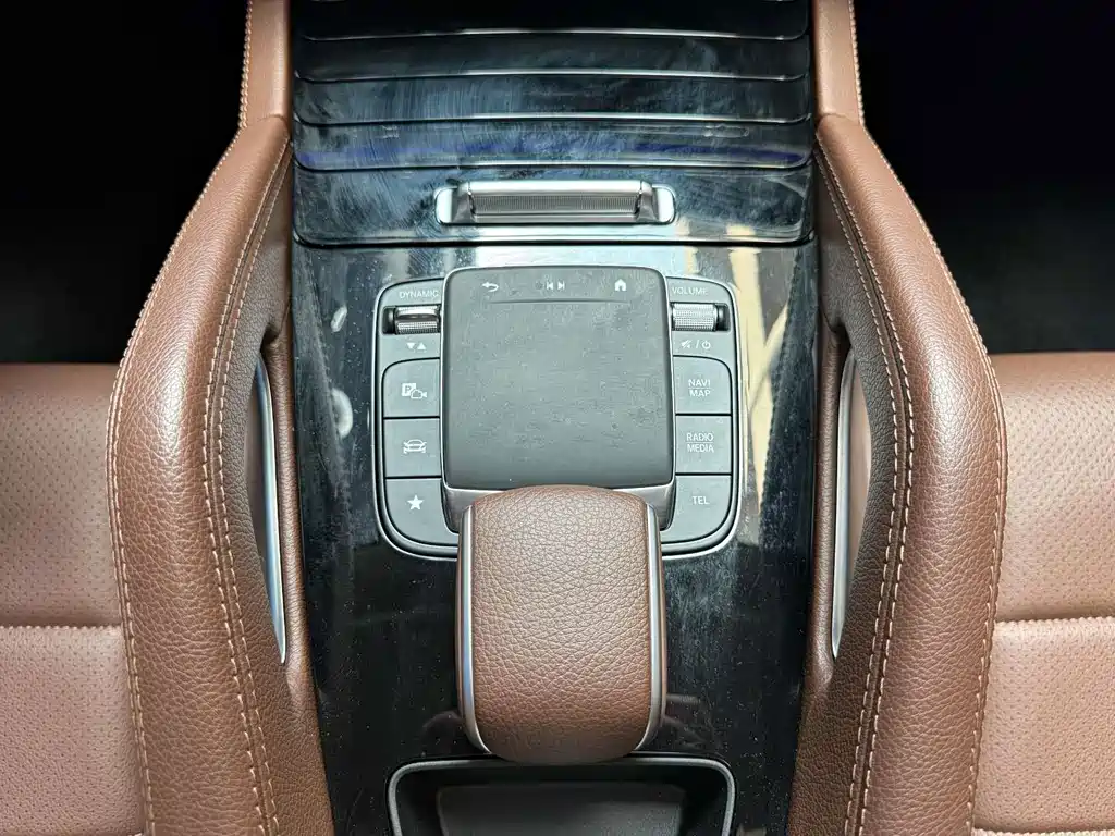 Mercedes-Benz GLE (Import) — миниатюра 15