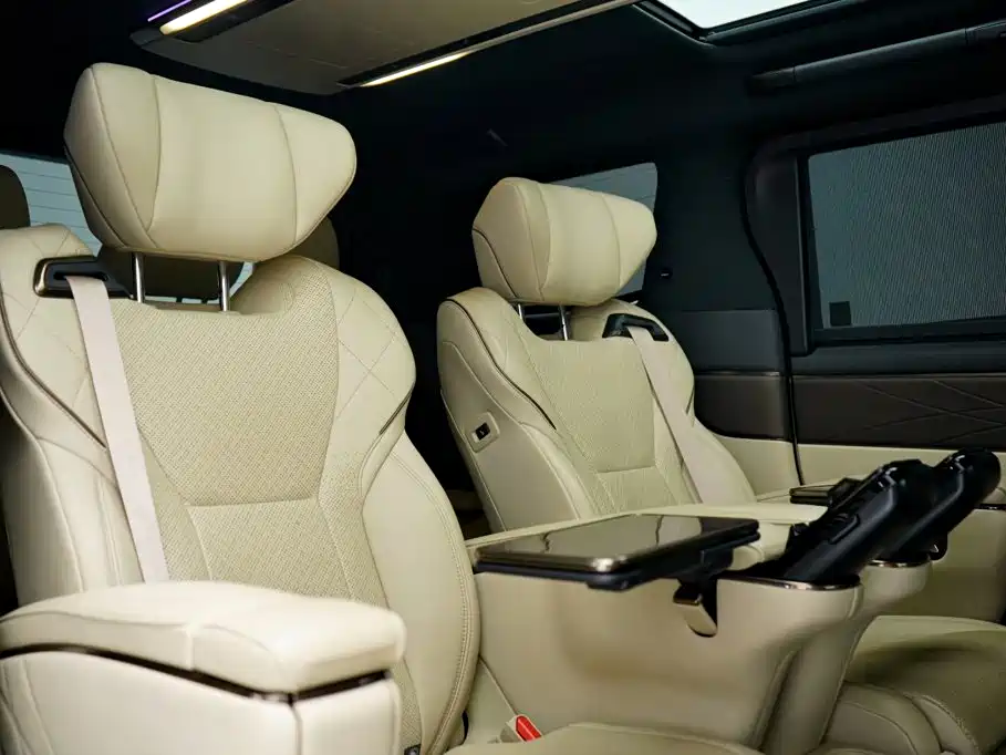 Toyota Vellfire — миниатюра 6