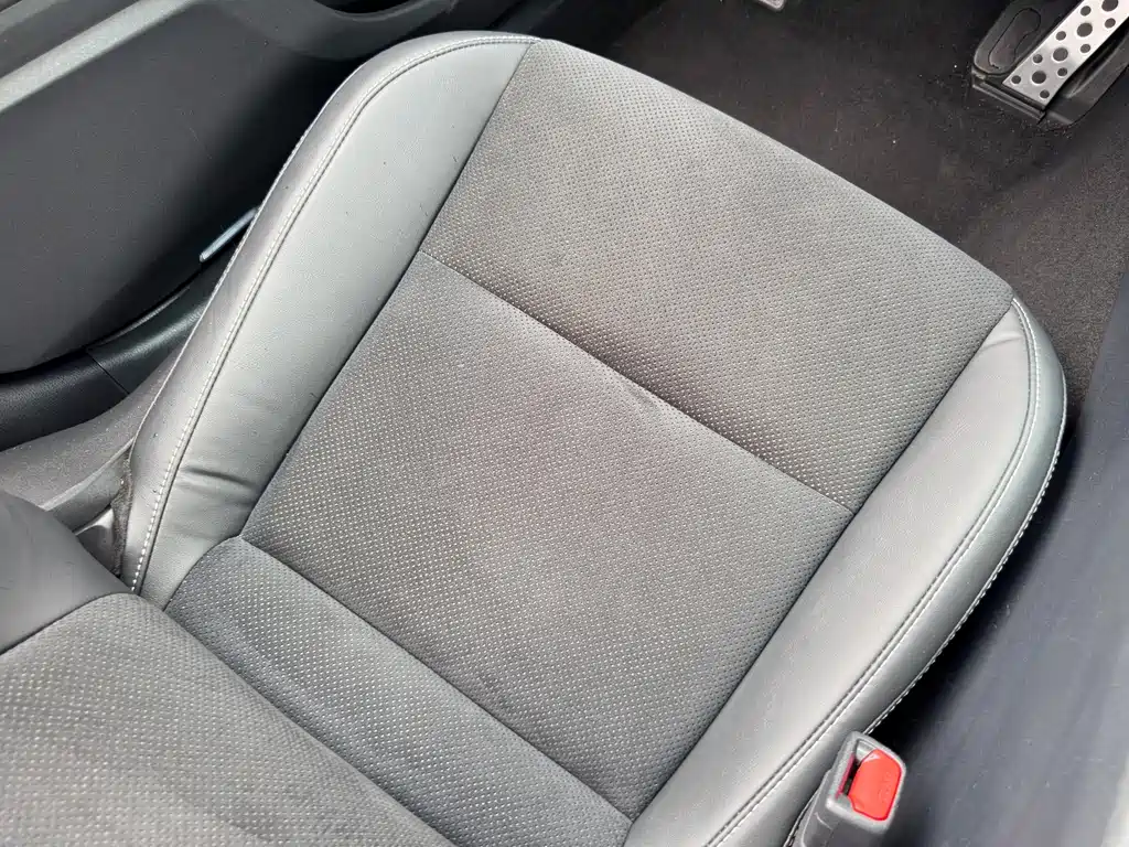 Toyota Camry — миниатюра 18
