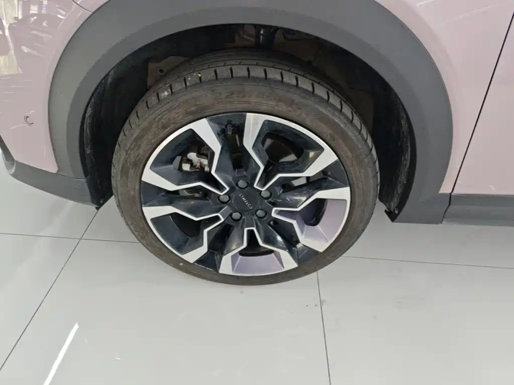 Lynk & Co 06 — миниатюра 23