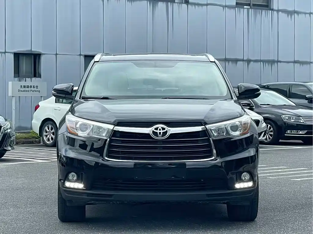 Toyota Highlander — миниатюра 2