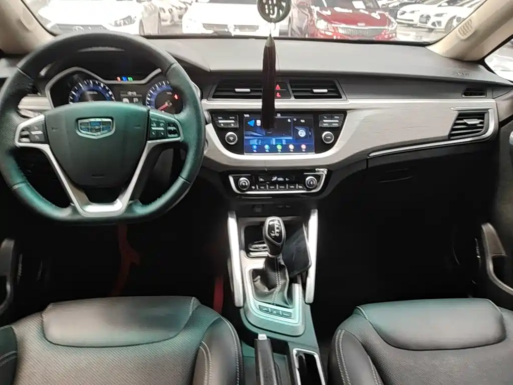 Geely Vision X3 — миниатюра 13
