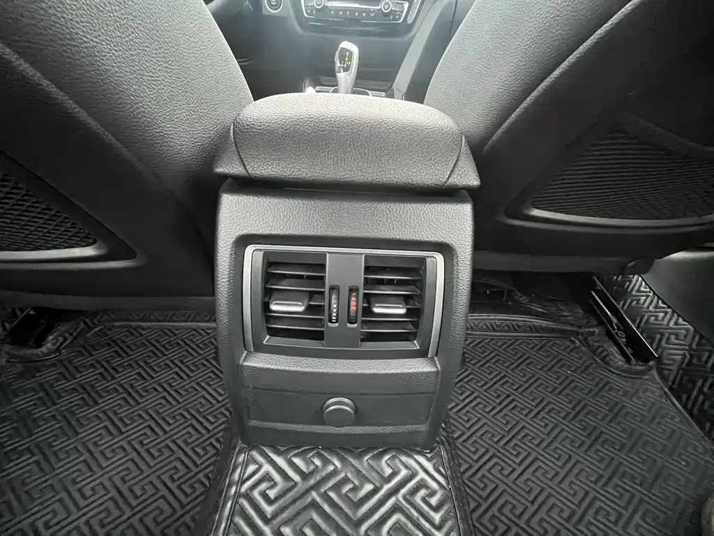 BMW 3 Series — миниатюра 13