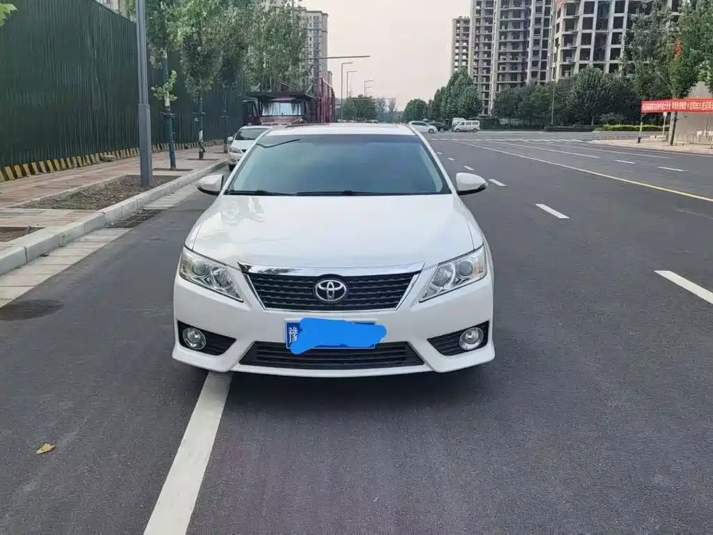 Toyota Camry — миниатюра 2
