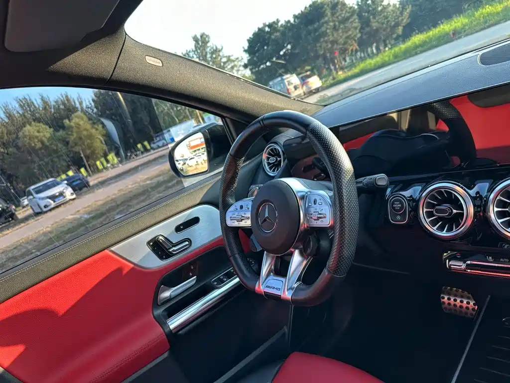 Mercedes-Benz GLA AMG — миниатюра 16