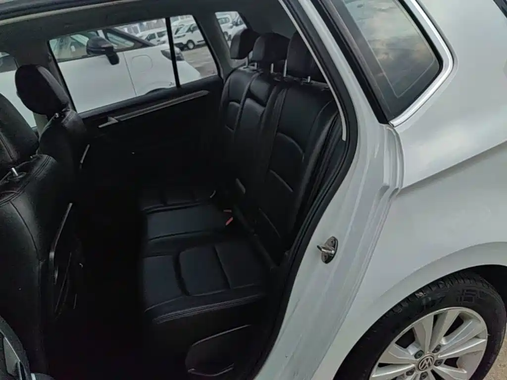 Volkswagen Golf Sportsvan — миниатюра 17
