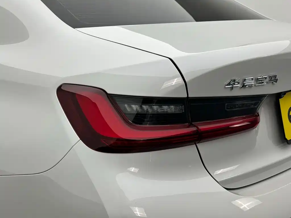 BMW 3 Series — миниатюра 32