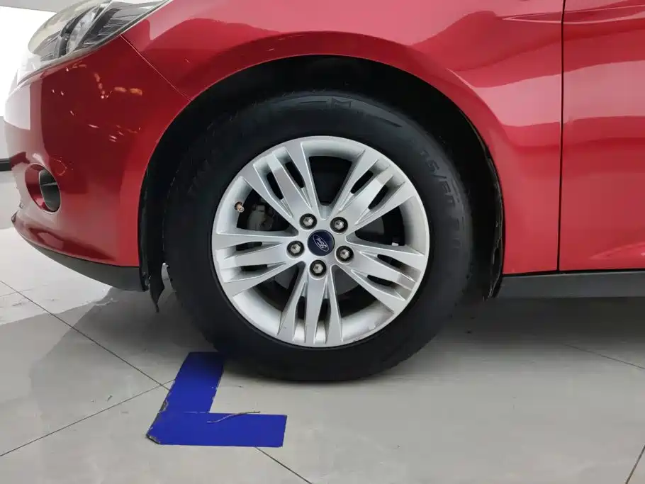 Ford Focus — миниатюра 6