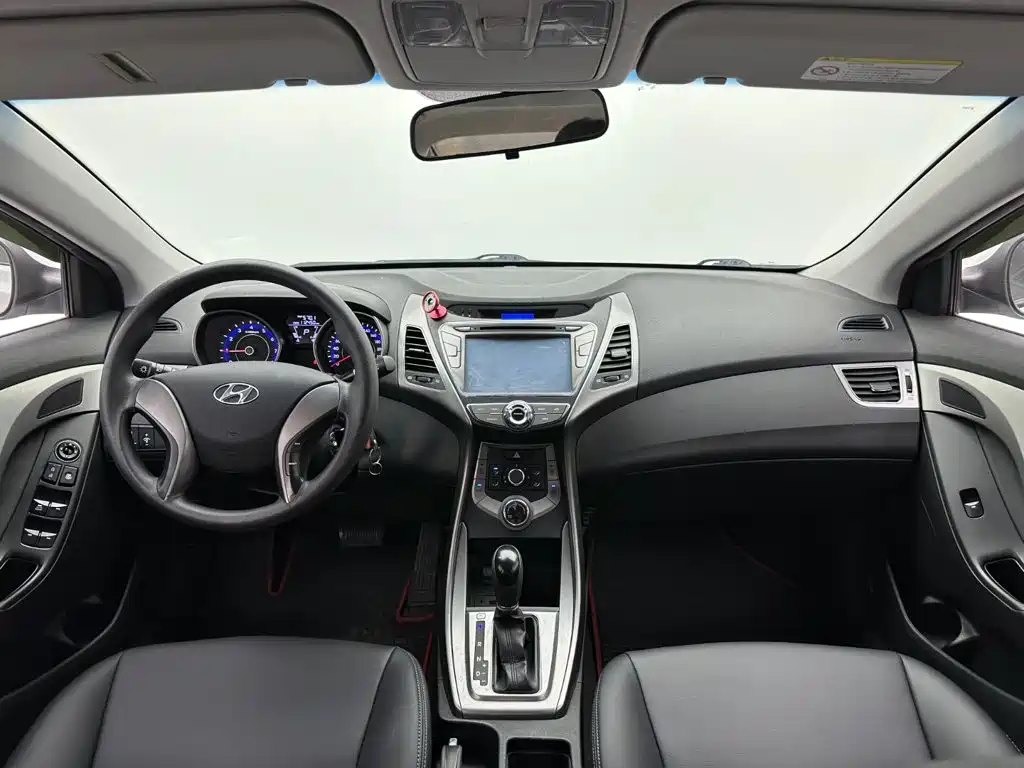Hyundai Elantra Langdong — миниатюра 18
