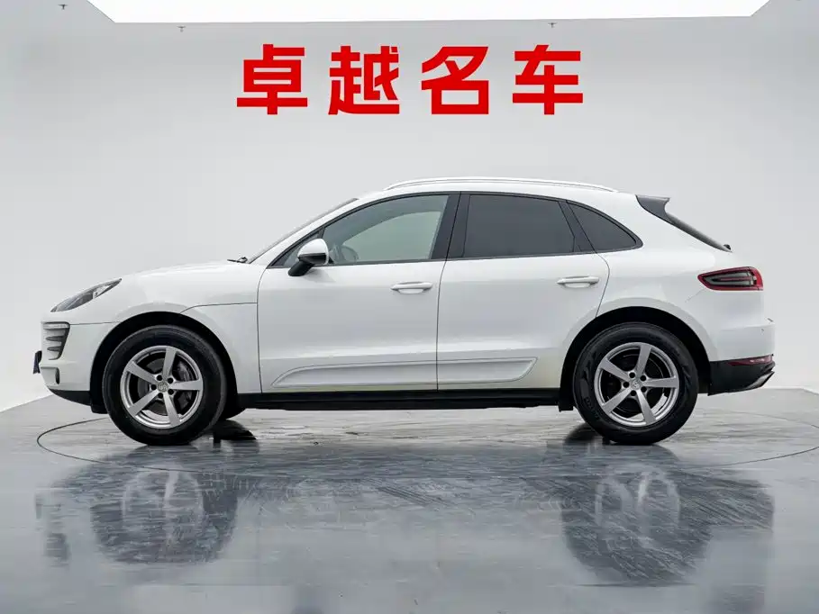 Porsche Macan — миниатюра 7