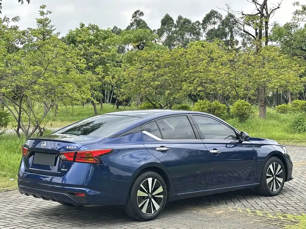 Nissan Teana — миниатюра 9