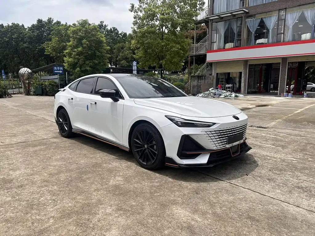 Changan UNI-V — миниатюра 3