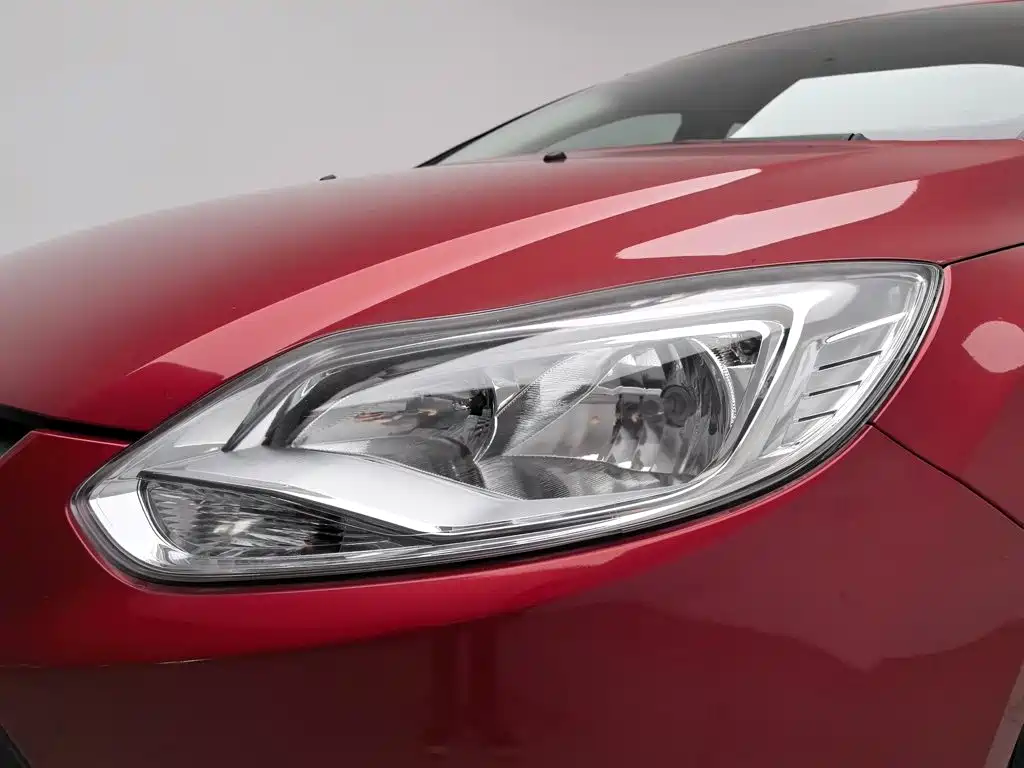 Ford Focus — миниатюра 7