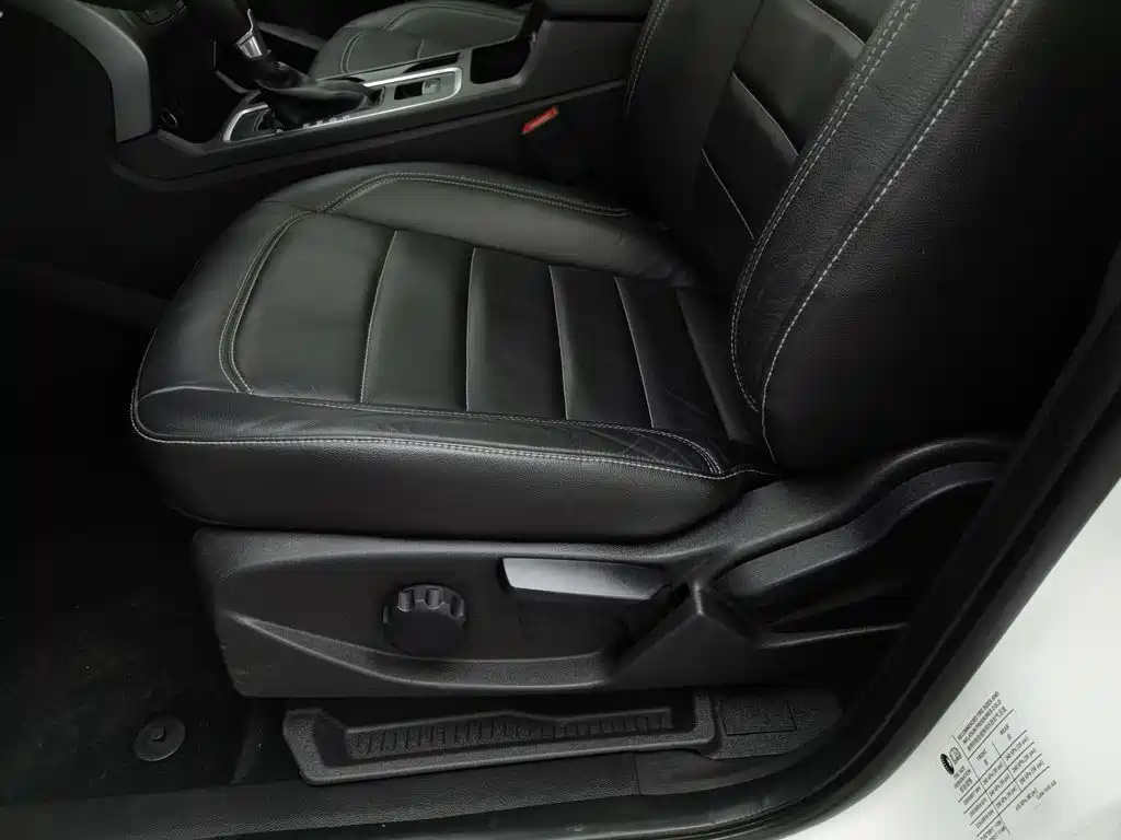 Ford Kuga — миниатюра 20