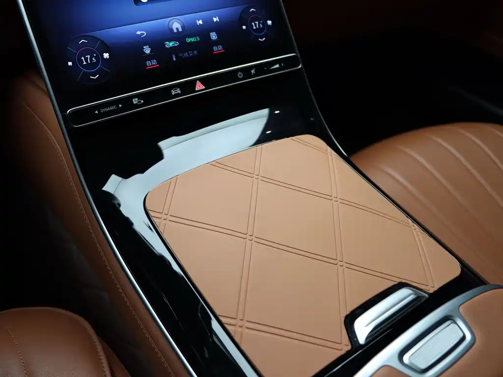 Mercedes-Benz S-Class — миниатюра 7