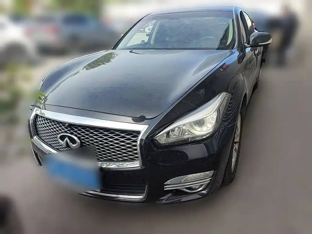 Infiniti Q70 — миниатюра 5