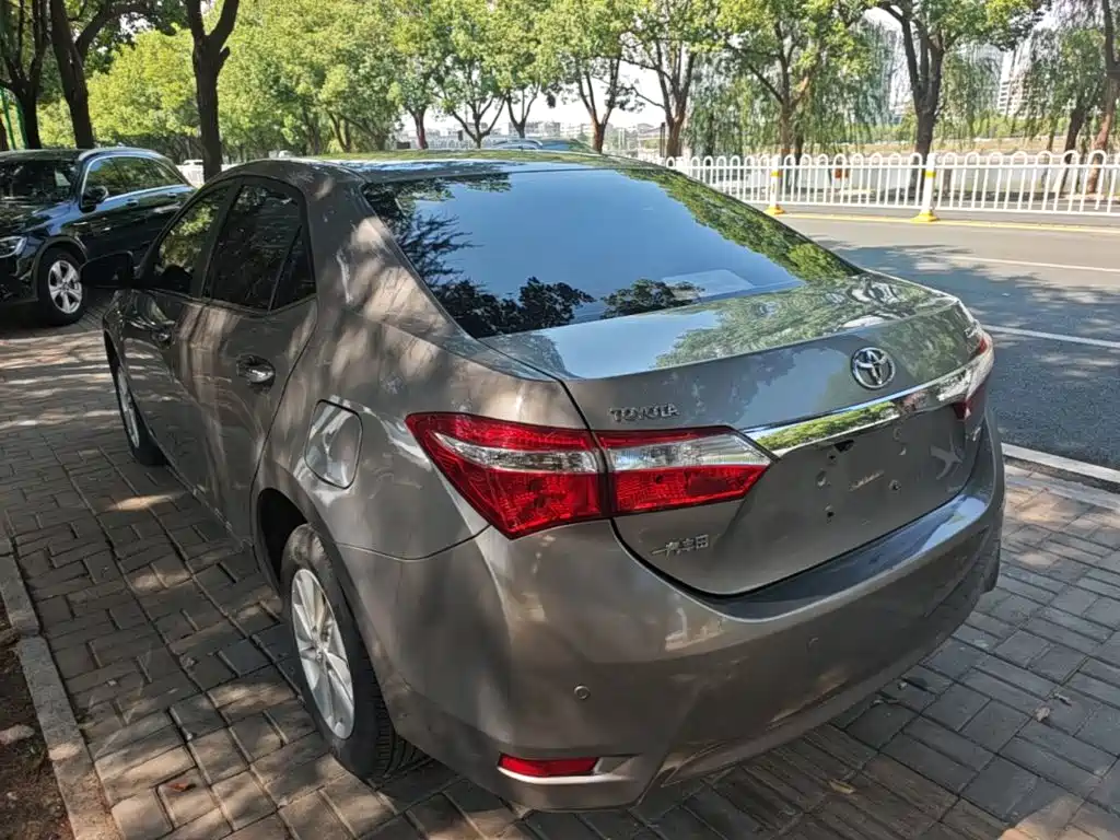 Toyota Corolla — миниатюра 5