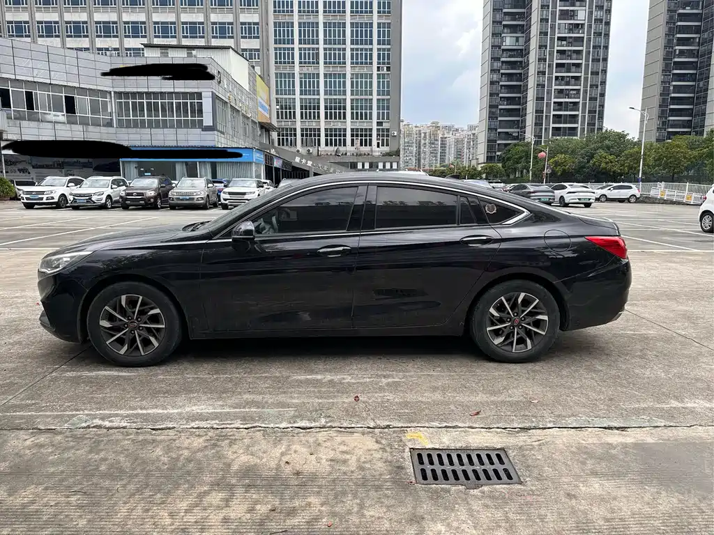 Hongqi Hongqi H5 — миниатюра 4