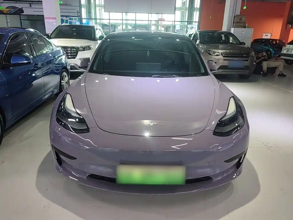 Tesla Model 3 — миниатюра 3